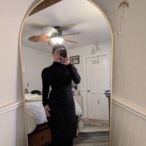 Elegant Black Backless Dress